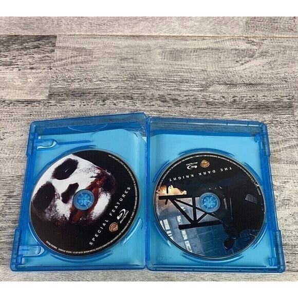The Dark Knight Blu-Ray Disc Set Special Edition - Picture 3 of 3